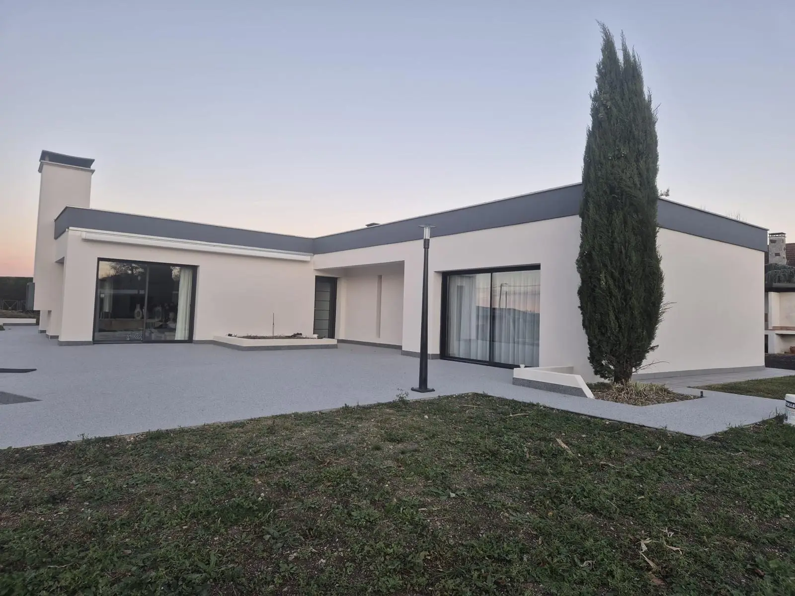 Après travaux : maison confortée par micropieux et entièrement remise à neuf